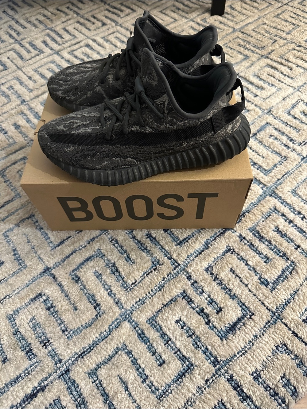 Yeezy Boost 350 V2 Core Black 8